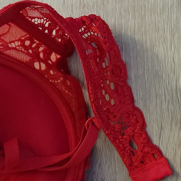 GORGEOUS Red Push Up Bra - Picture 6 of 8